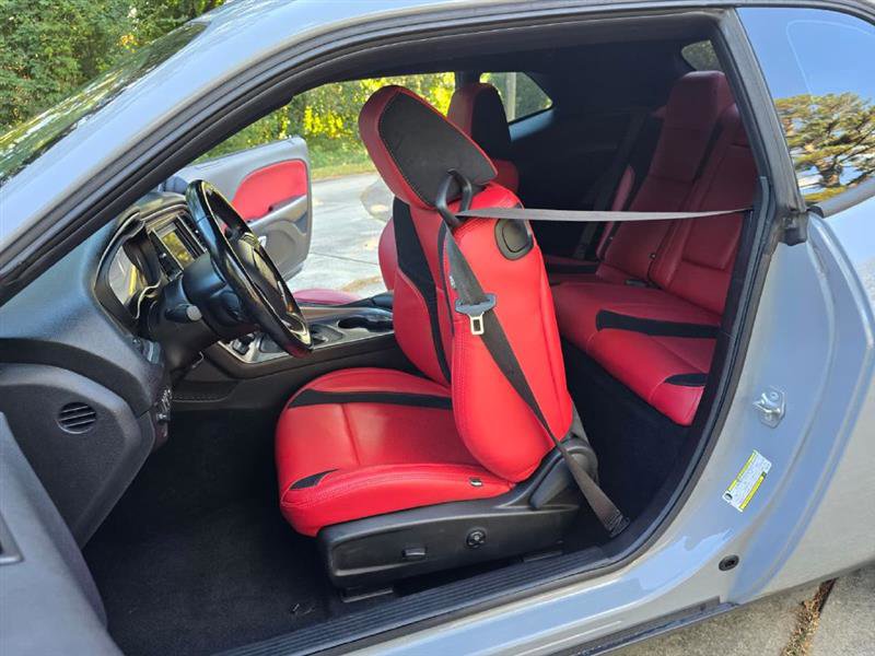 Used 2021 Dodge Challenger SXT image 26