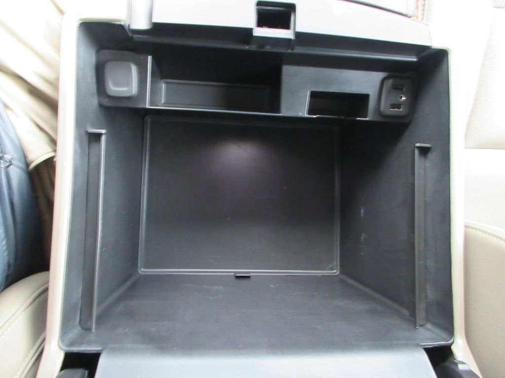 Certified 2020 Chevrolet Suburban Premier w/ 6.2L Performance Package image 32