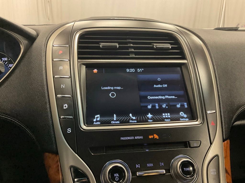 Used 2017 Lincoln MKX Select w/ Select Plus Package AWD/4WD image 7