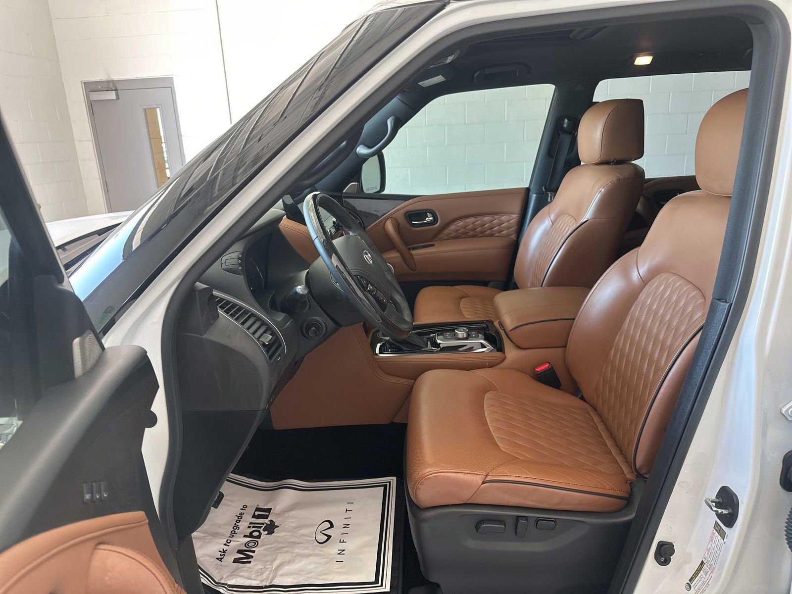 Certified 2023 INFINITI QX80 Sensory w/ Cargo Package AWD/4WD image 9
