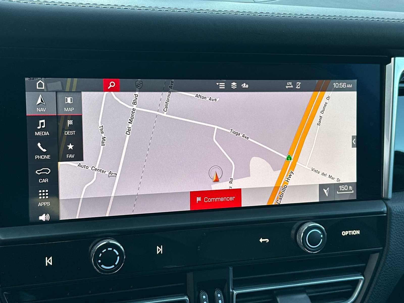 Certified 2025 Porsche Macan image 20