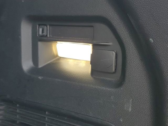 Used 2022 Ford Explorer XLT image 9