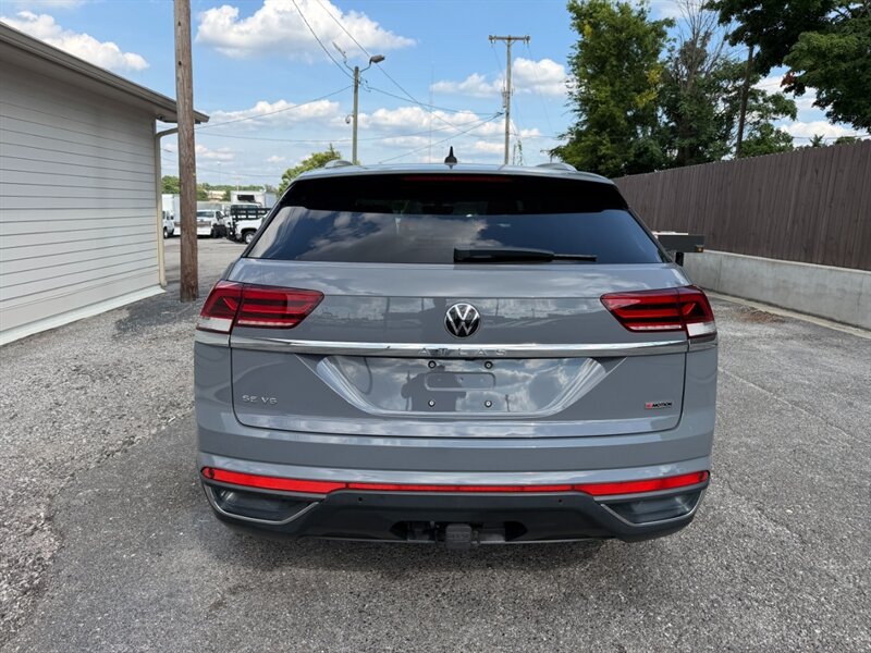 Used 2022 Volkswagen Atlas Cross Sport SE AWD/4WD image 9
