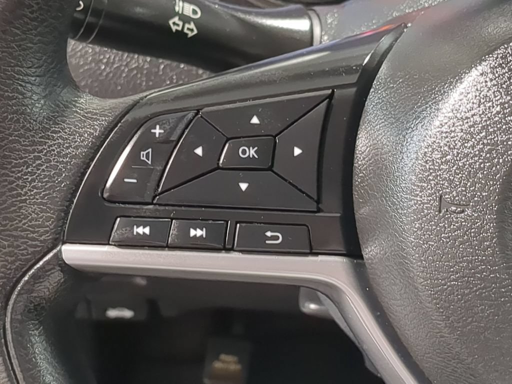 Used 2017 Nissan Rogue S AWD/4WD image 27