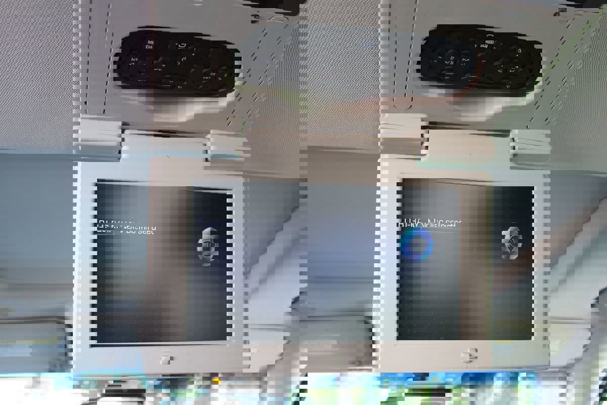 Used 2015 Cadillac Escalade ESV Premium image 18