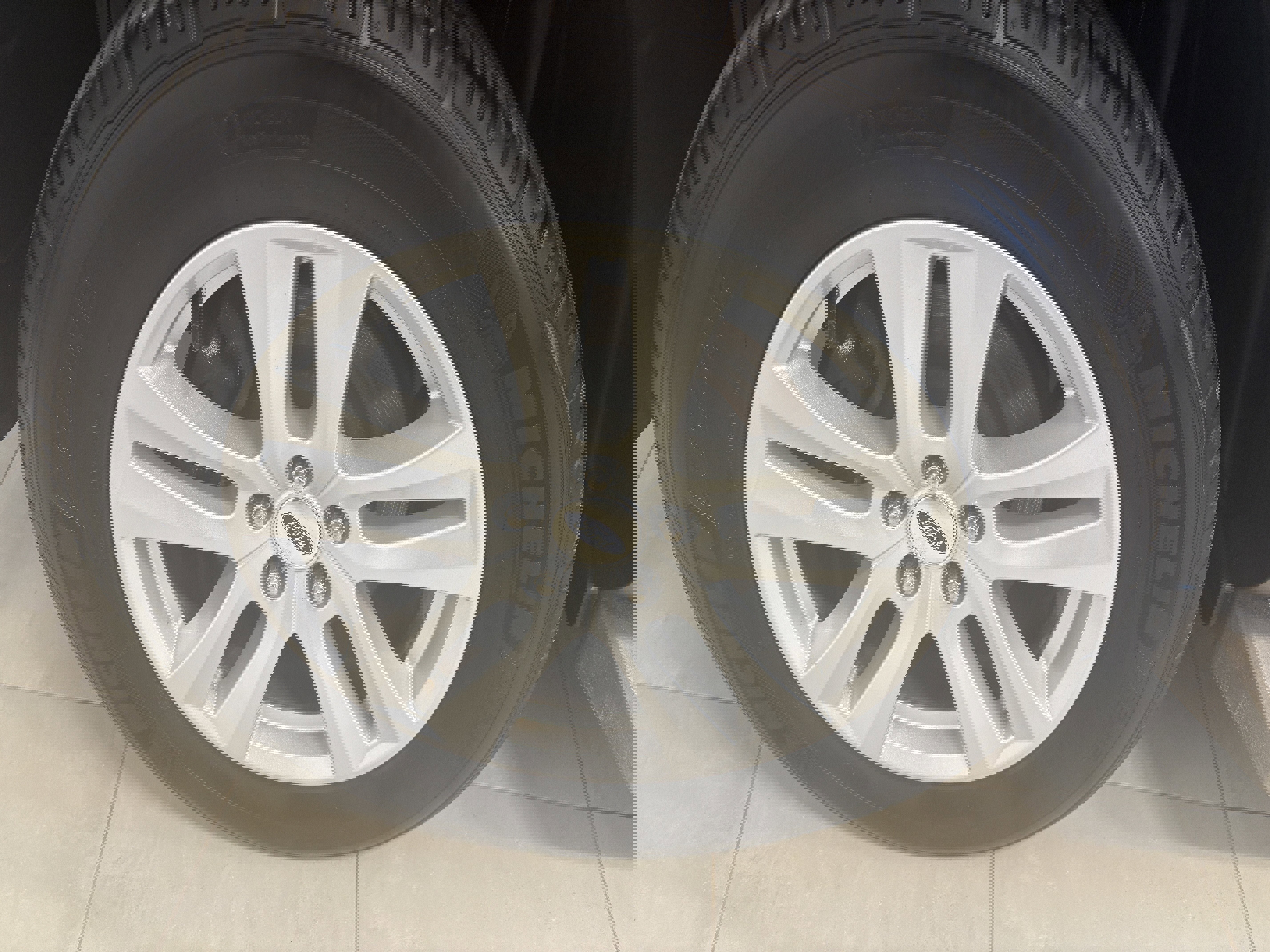 Used 2018 Ford Explorer XLT w/ Equipment Group 202A AWD/4WD image 14