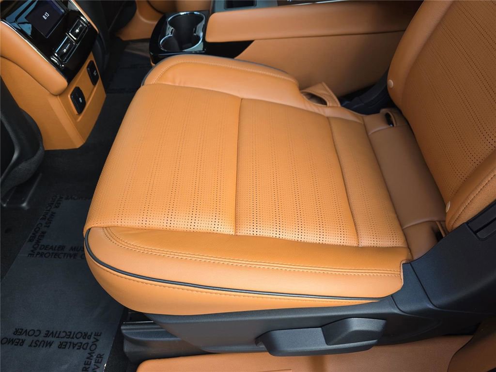 New 2025 Lincoln Aviator Black Label w/ Jet Appearance Package image 17