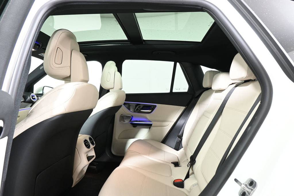 Certified 2025 Mercedes-Benz GLC 300 4MATIC image 33