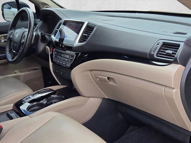 Used 2017 Honda Pilot Touring image 19