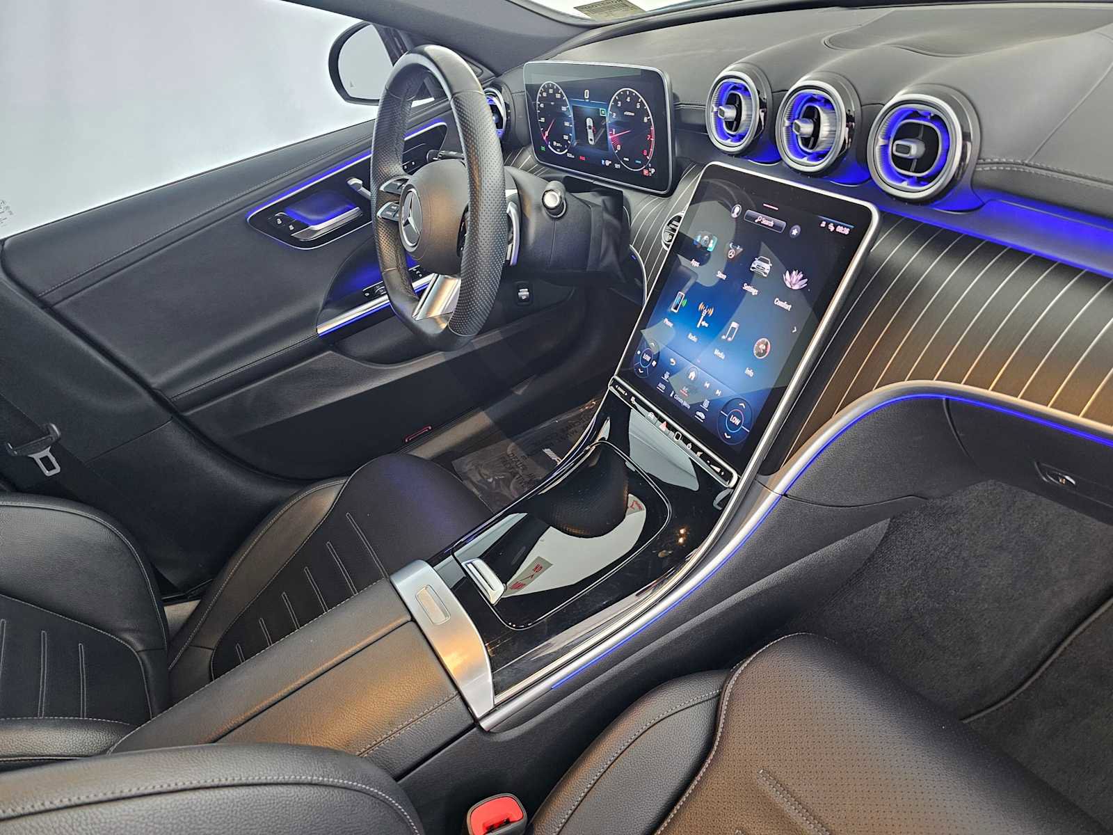 Used 2023 Mercedes-Benz C 300 Sedan image 11