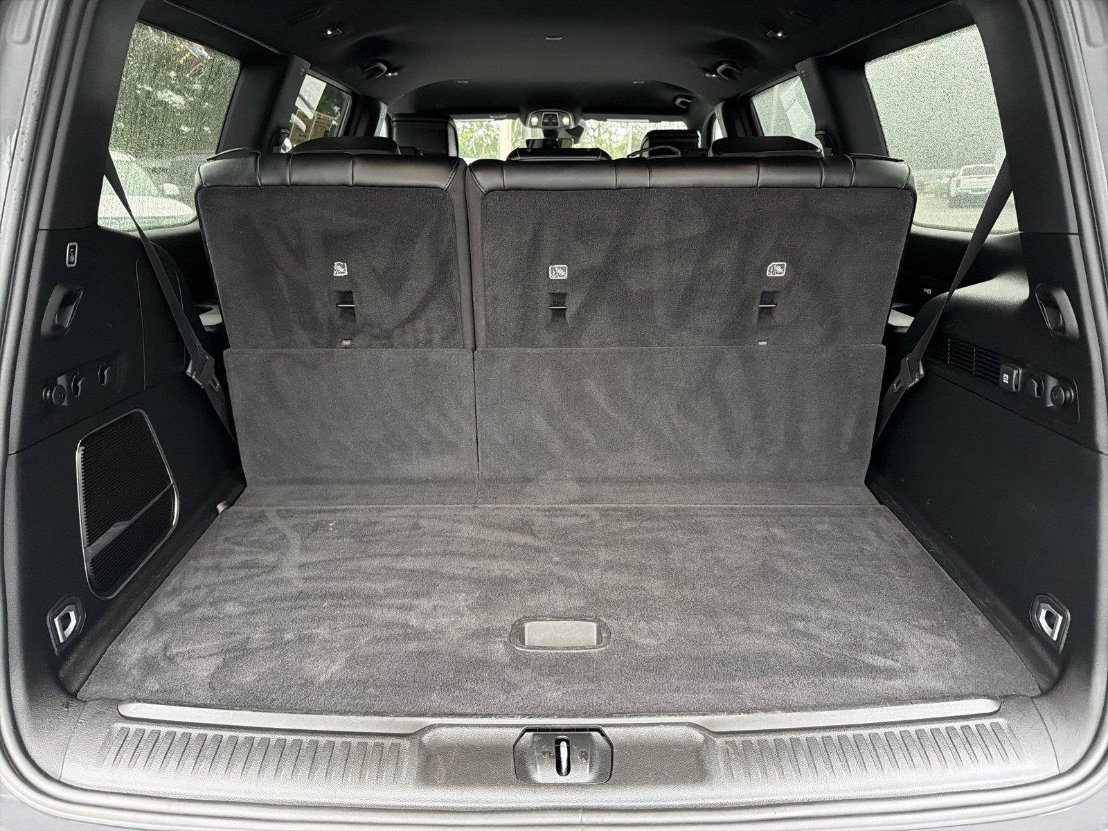 Used 2024 Jeep Wagoneer Series II w/ Flexible Seating Group RWD image 18
