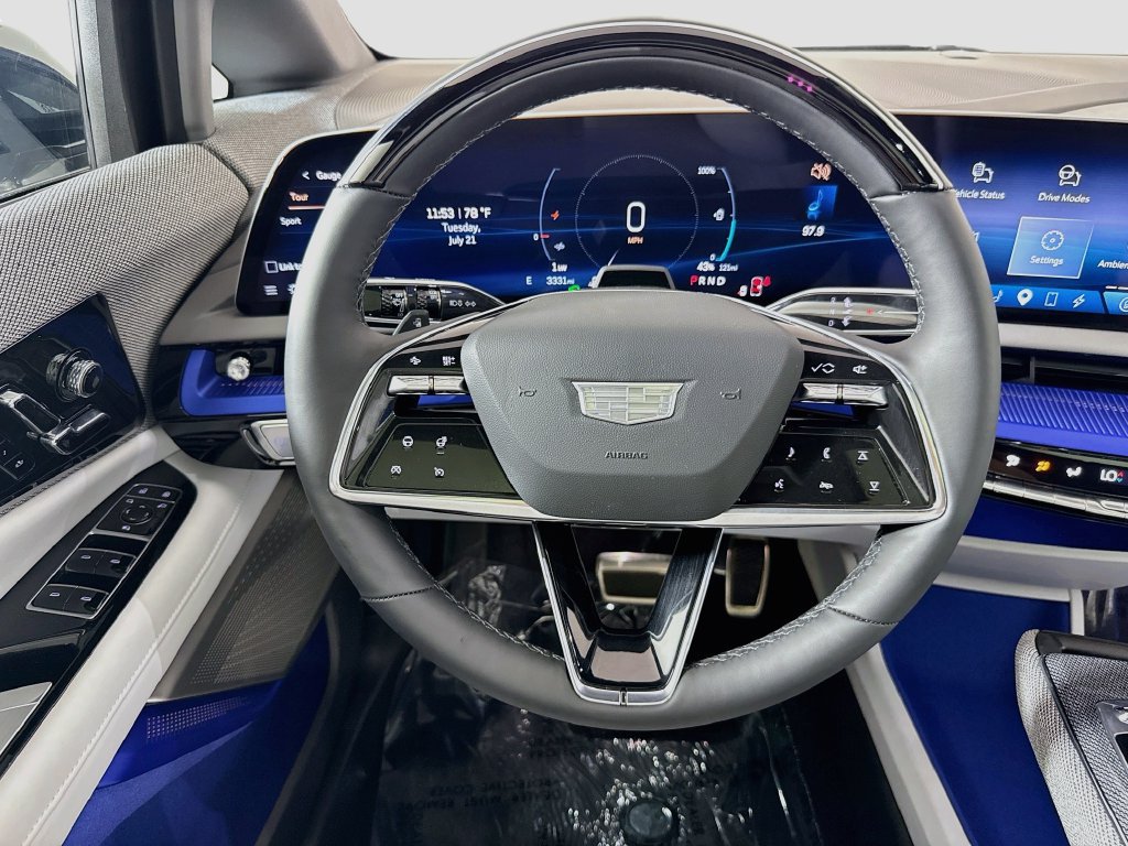 Certified 2025 Cadillac Optiq Sport 1 AWD/4WD image 11