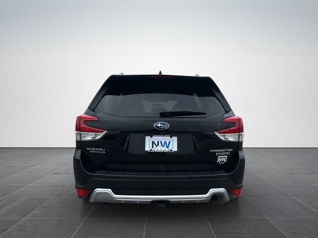 Used 2024 Subaru Forester Touring w/ Pop Package 2 image 5