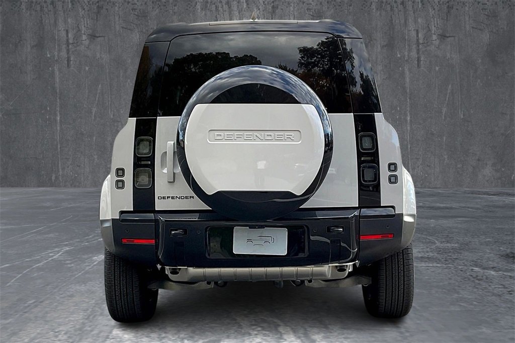 New 2026 Land Rover Defender 110 S image 4