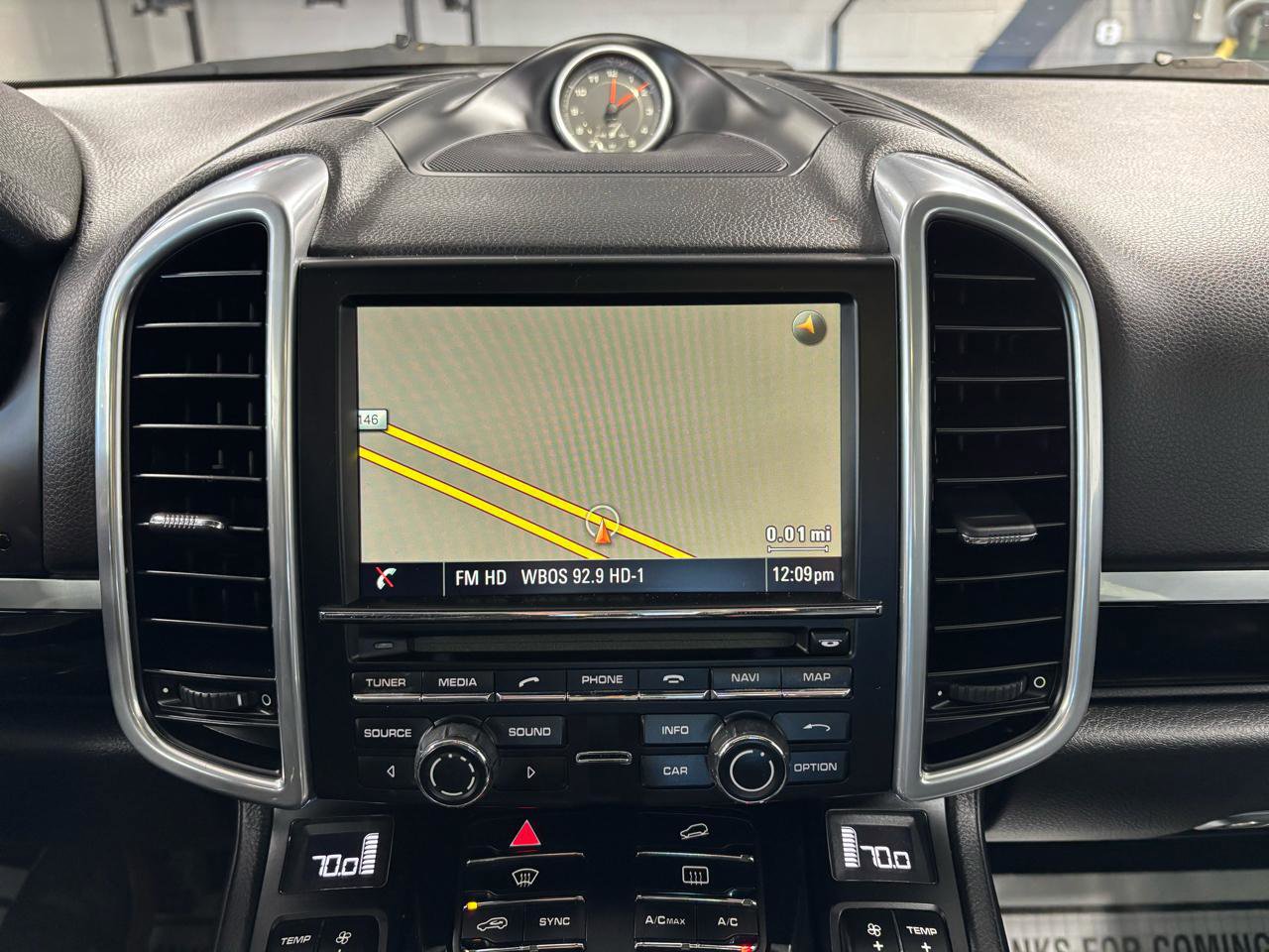 Used 2016 Porsche Cayenne AWD/4WD image 32