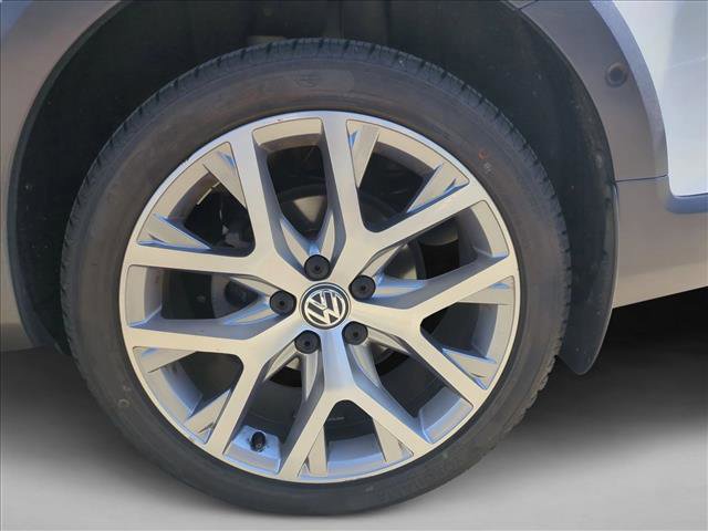 Used 2018 Volkswagen Golf Alltrack SEL image 24