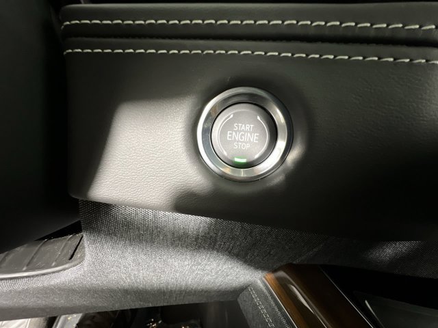 Certified 2025 Cadillac Escalade Sport Platinum AWD/4WD image 17