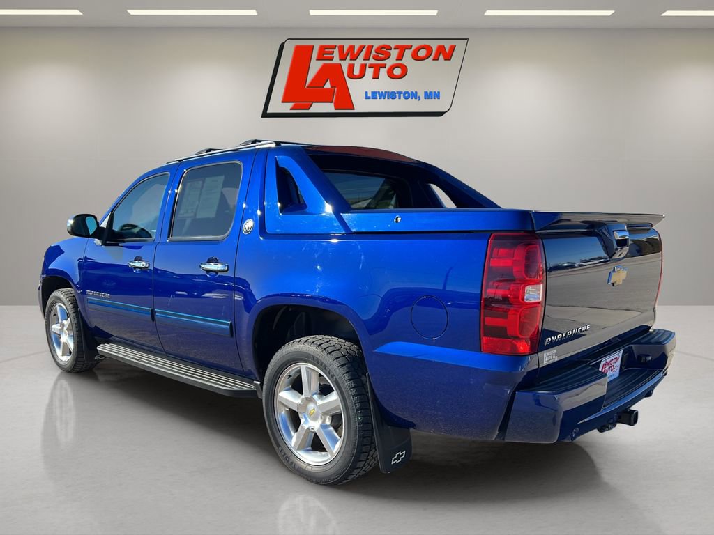 Used 2013 Chevrolet Avalanche LT w/ All-Star Edition image 11