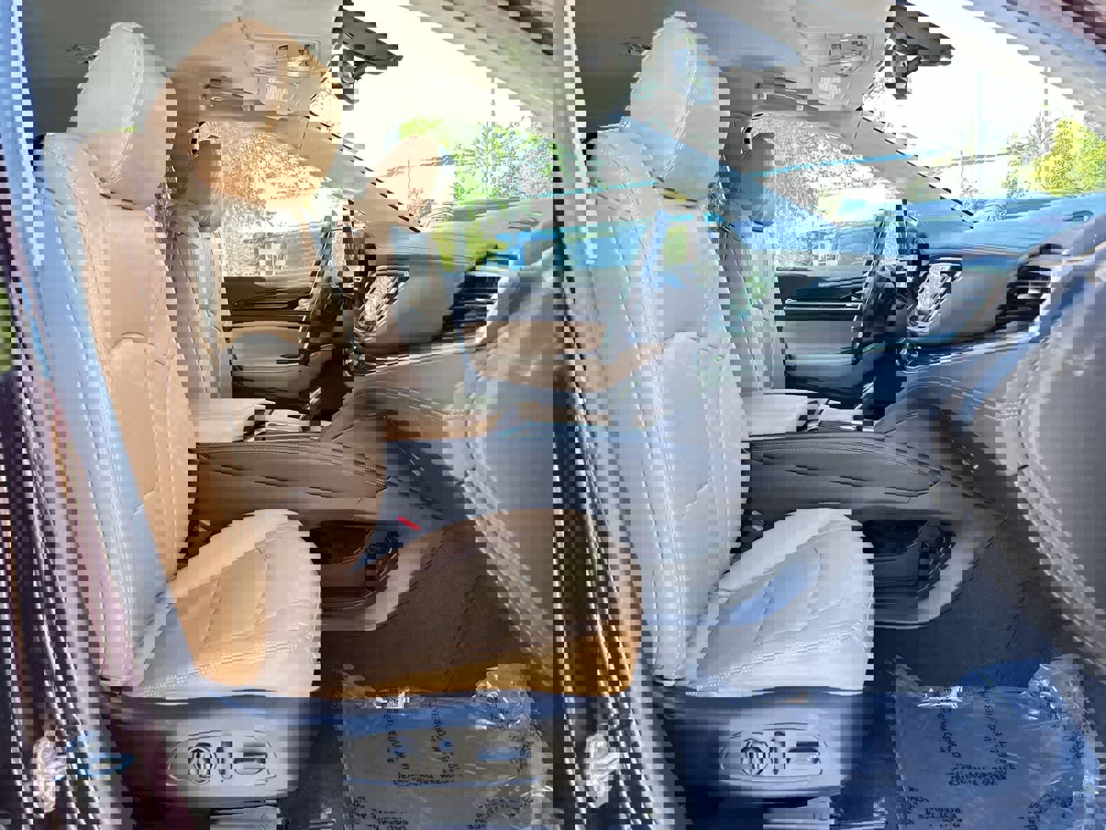 Used 2018 Buick Enclave Essence image 15