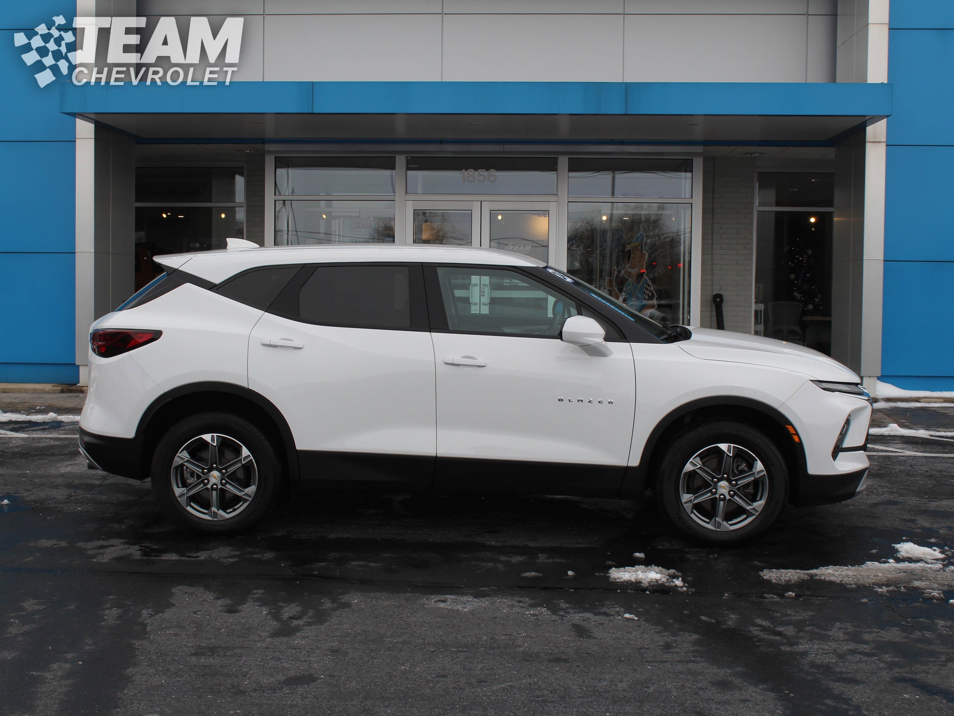 Certified 2024 Chevrolet Blazer LT image 3