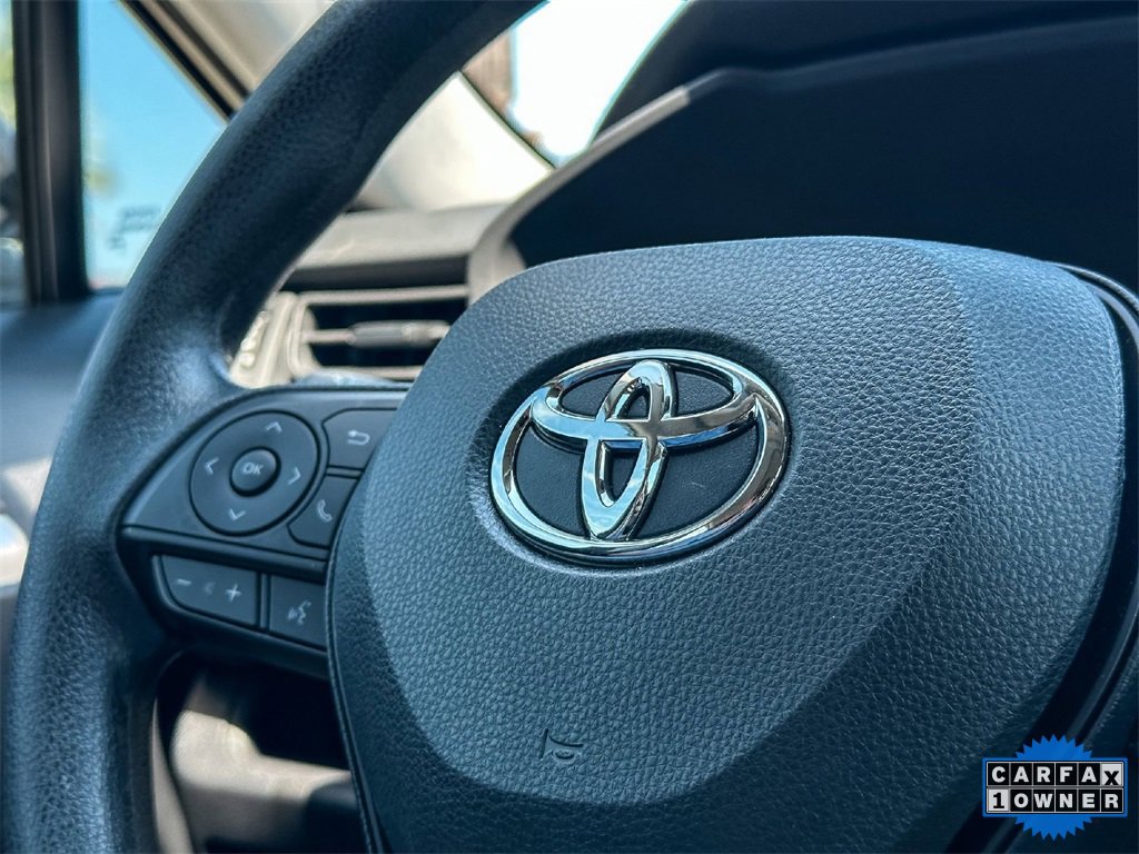 Used 2025 Toyota RAV4 XLE image 29