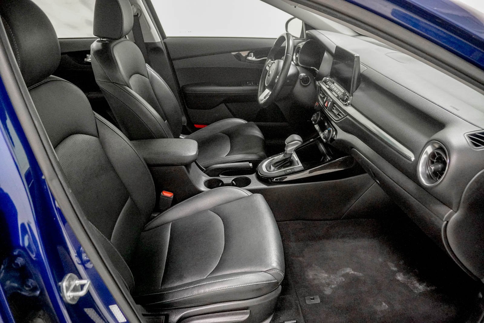 Used 2021 Kia Forte EX image 32