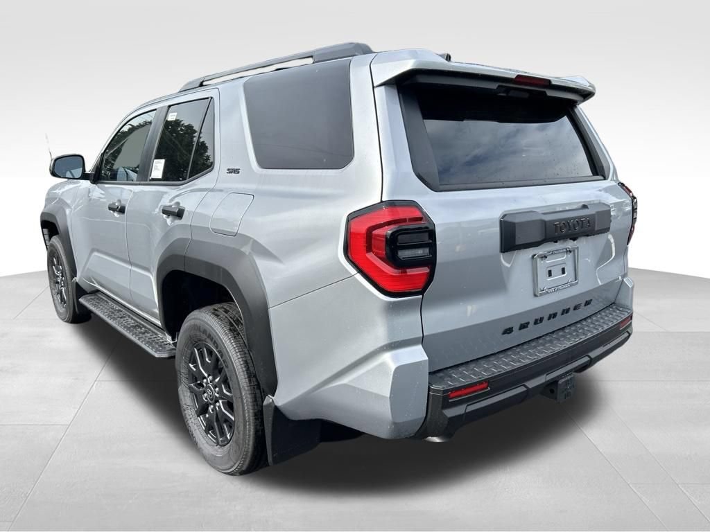 New 2026 Toyota 4Runner SR5 AWD/4WD image 3
