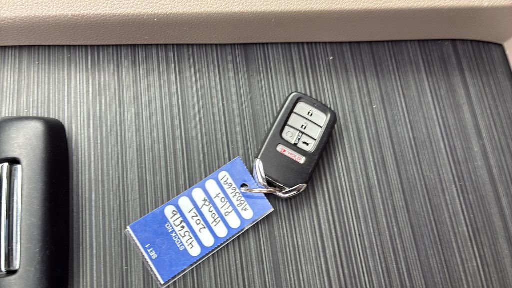 Used 2021 Honda Pilot Touring image 23
