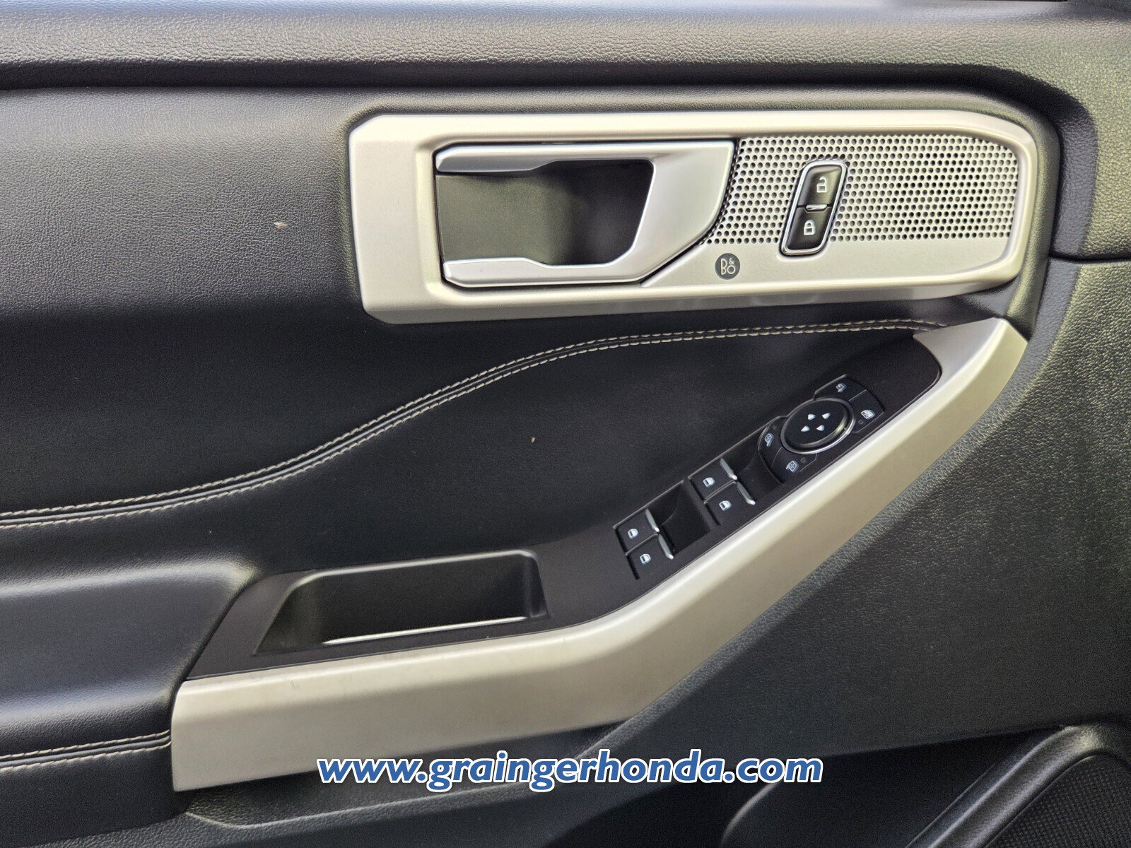 Used 2023 Ford Explorer Limited image 25