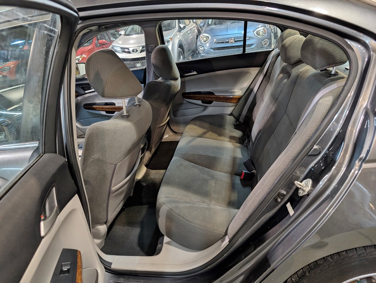 Used 2011 Honda Accord EX image 18