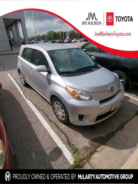 Used 2010 Scion xD image 1