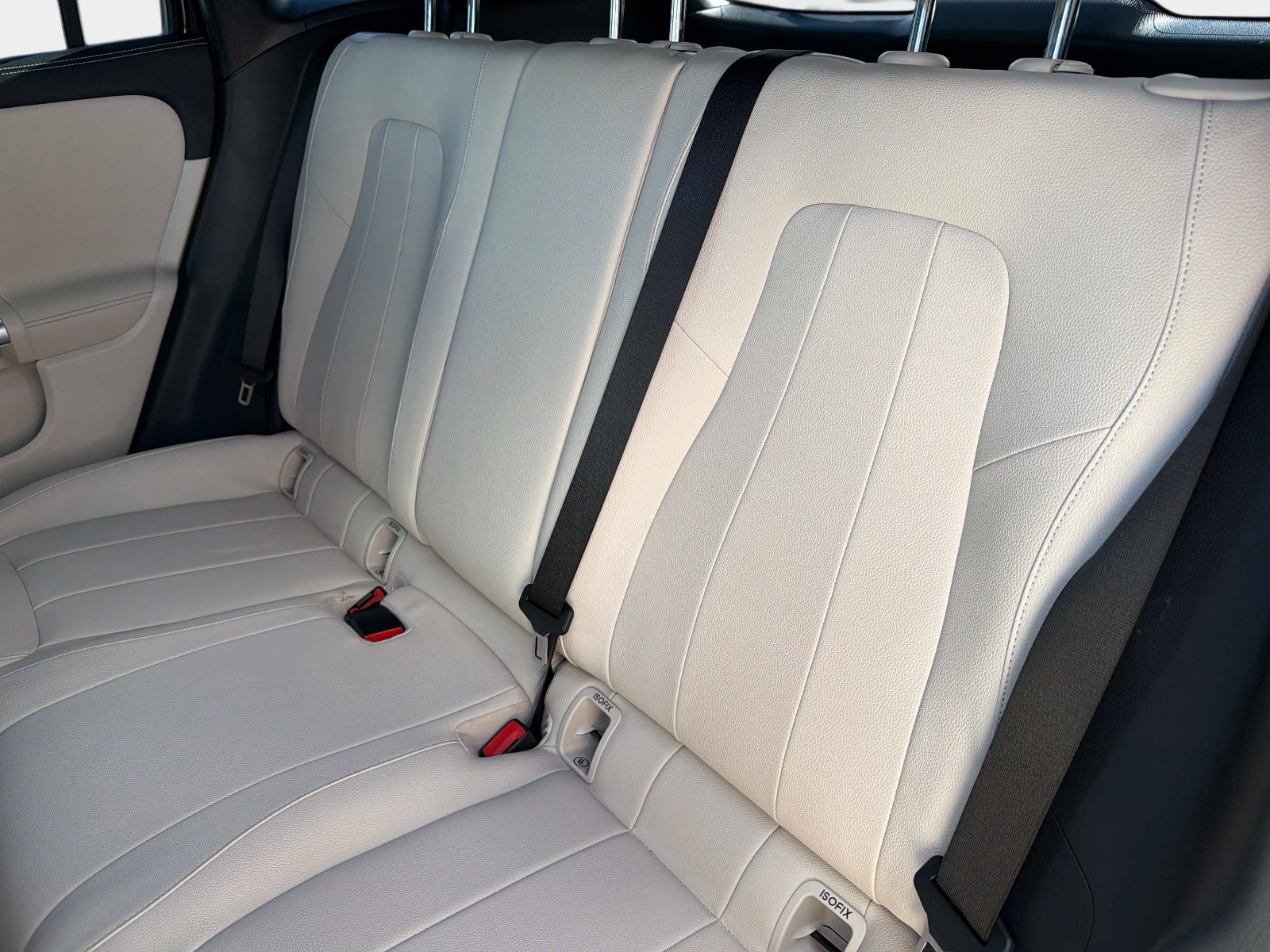 Used 2025 Mercedes-Benz GLA 250 4MATIC image 28