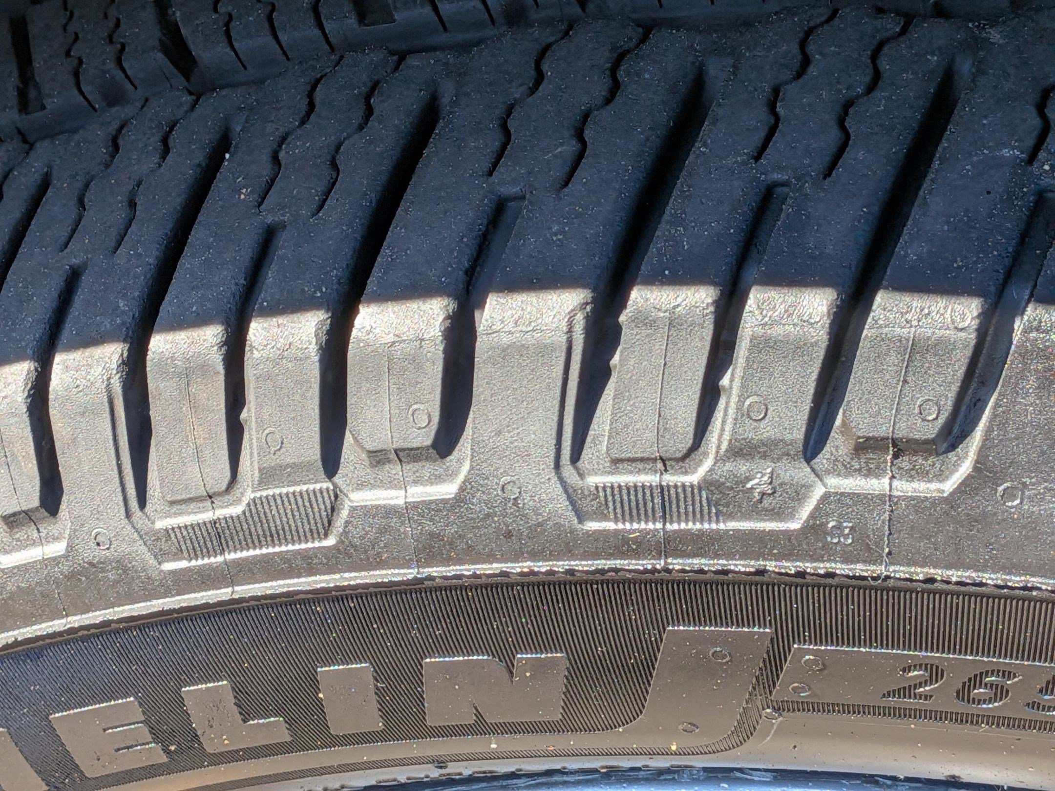 Used 2021 Jeep Grand Cherokee Limited w/ Sun & Sound Group image 11