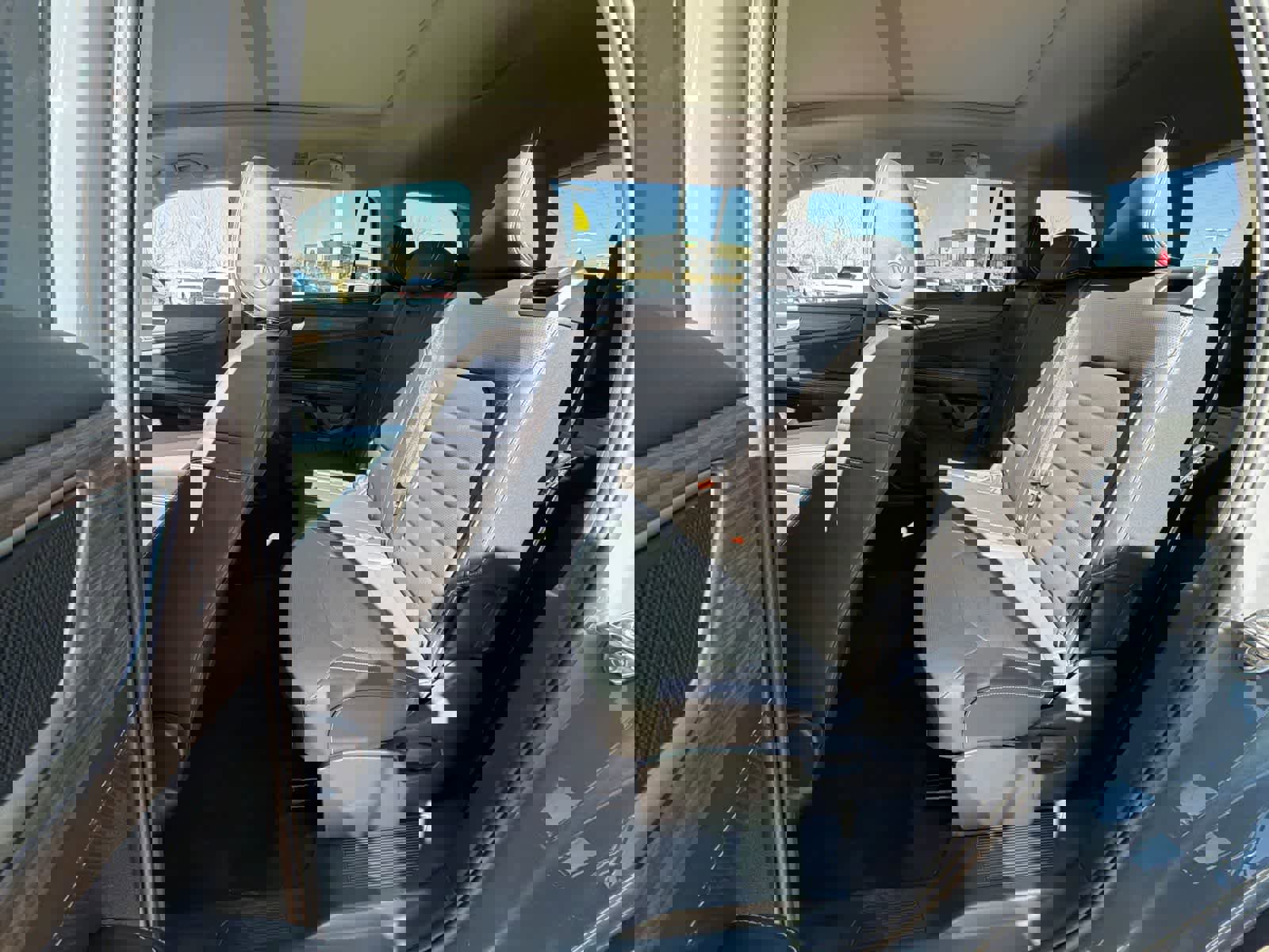 Used 2025 Volkswagen Atlas SEL image 12