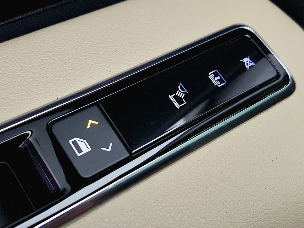 Used 2018 Land Rover Range Rover HSE image 33