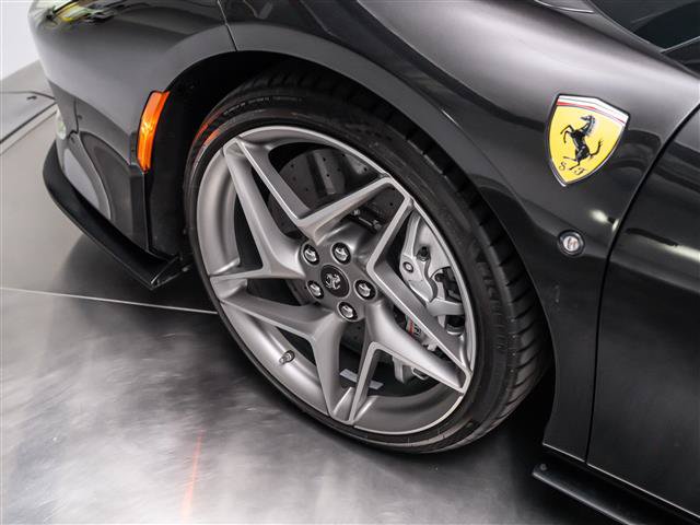 Used 2021 Ferrari F8 Tributo RWD image 21