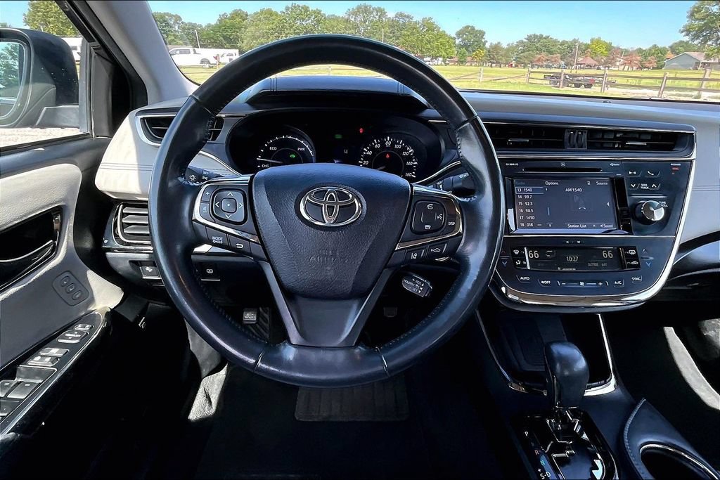 Used 2017 Toyota Avalon Limited w/ Carpet Mat Package FWD image 5