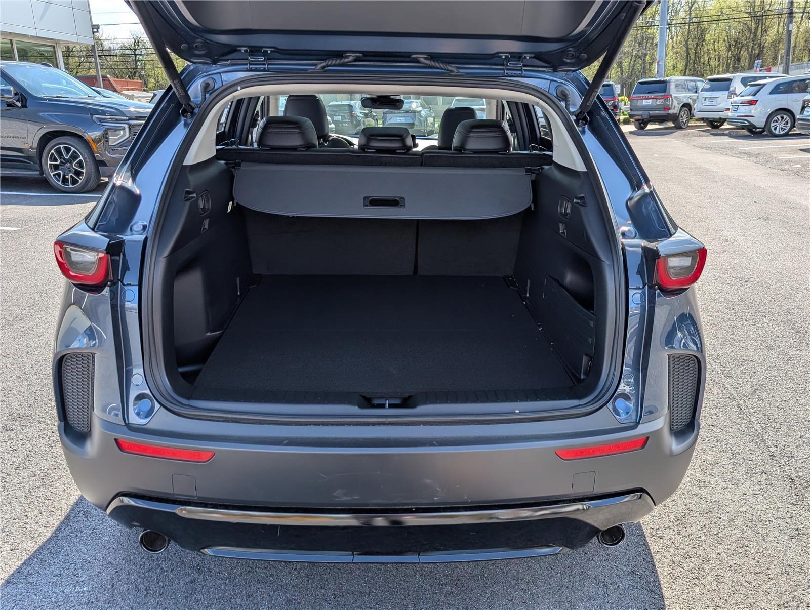 Used 2025 MAZDA CX-50 AWD 2.5 Hybrid w/ Premium Pkg image 13