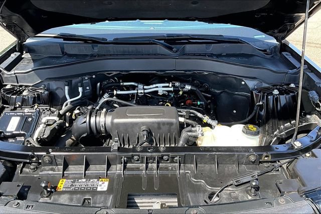 Used 2021 Ford Explorer XLT w/ Equipment Group 202A AWD/4WD image 10