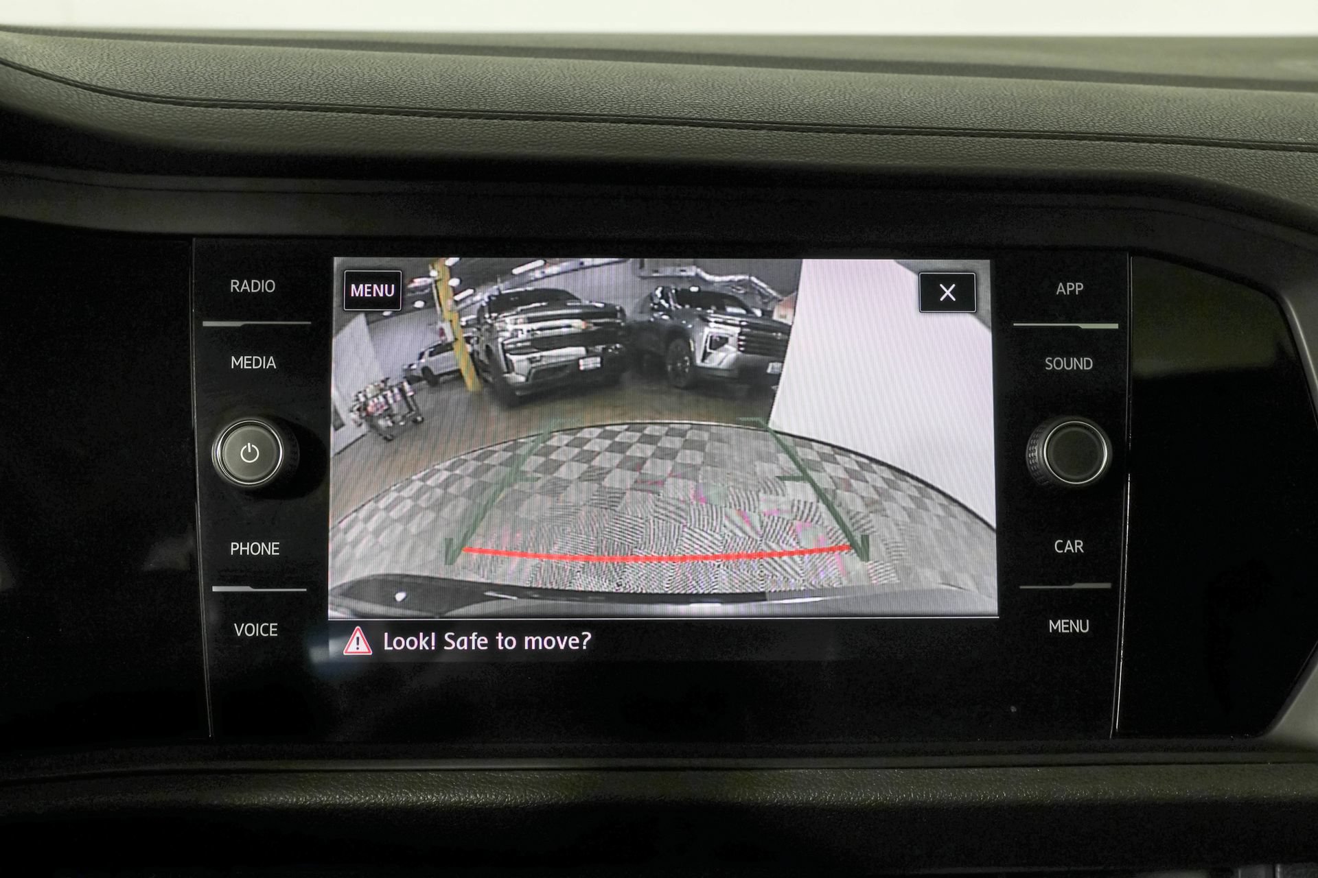 Used 2019 Volkswagen Jetta SEL w/ Cold Weather Package FWD image 8