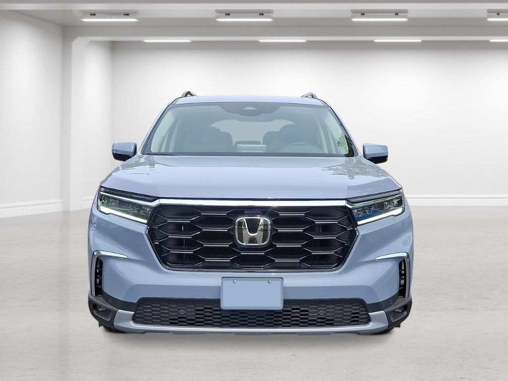 New 2025 Honda Pilot Touring image 9
