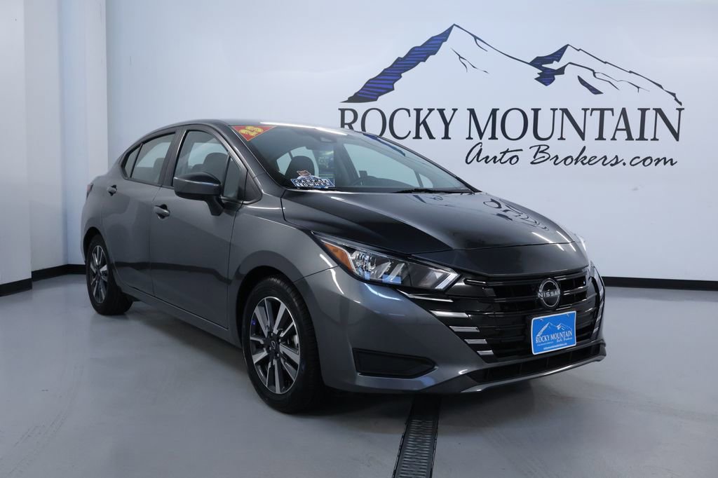 Used 2023 Nissan Versa SV image 1