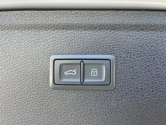 Certified 2022 Audi Q5 2.0T Premium w/ Convenience Package image 30