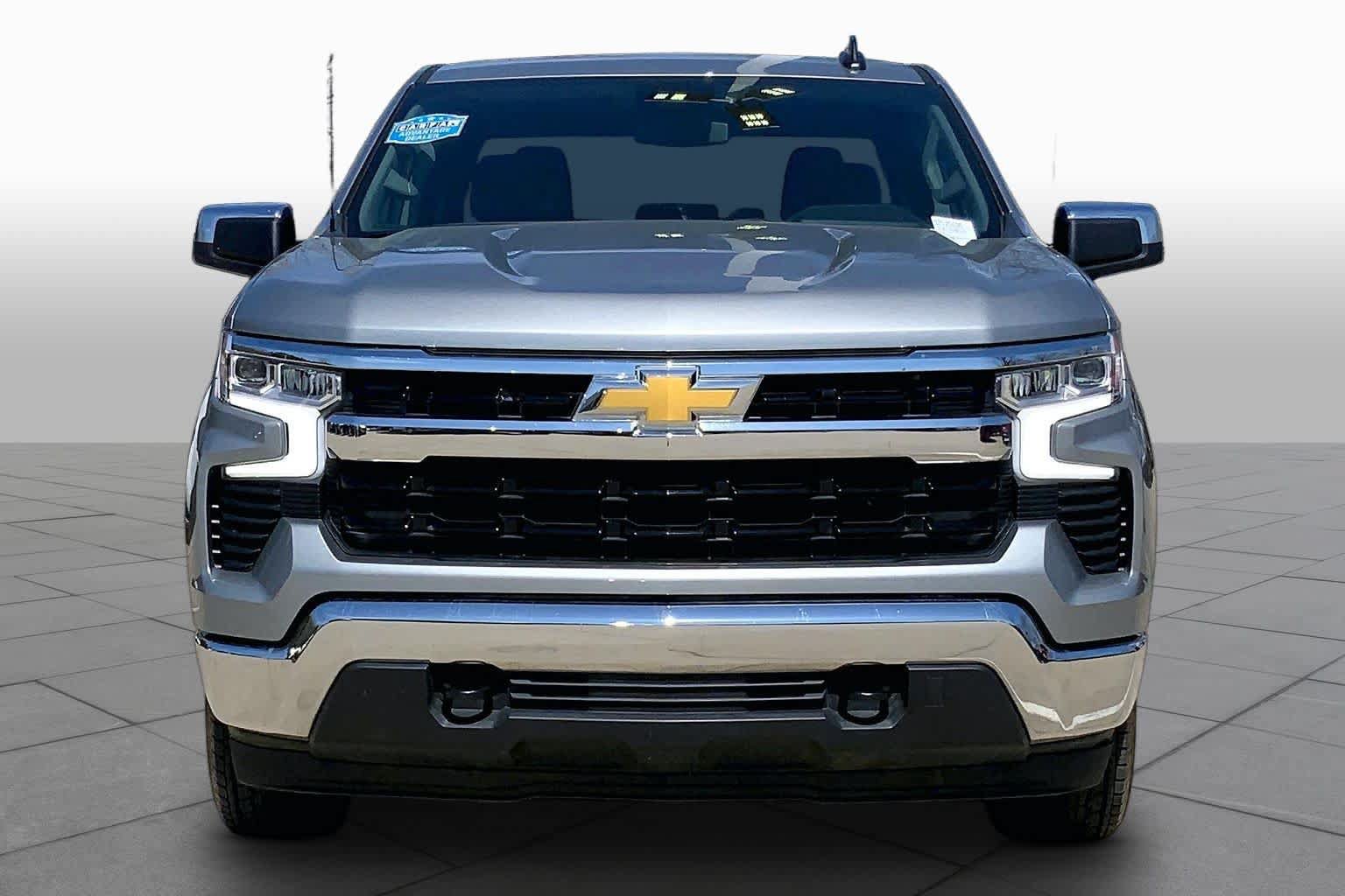 Used 2025 Chevrolet Silverado 1500 LT AWD/4WD image 5