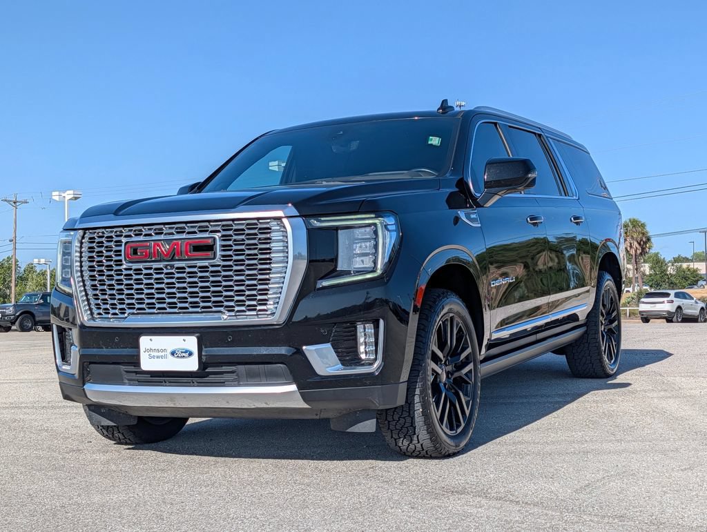 Used 2021 GMC Yukon XL Denali w/ Denali Premium Package RWD image 4