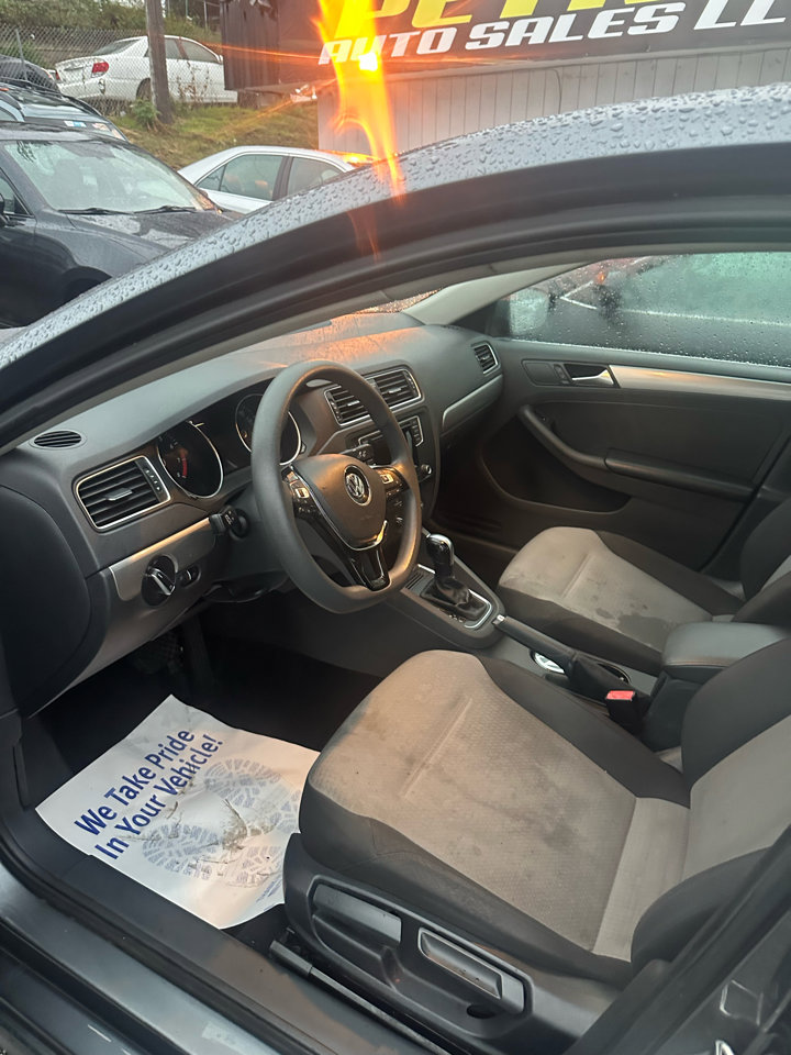 Used 2017 Volkswagen Jetta S image 11