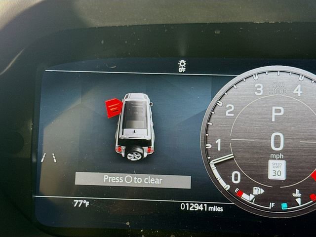 Certified 2025 Land Rover Defender 130 X-Dynamic SE AWD/4WD image 13