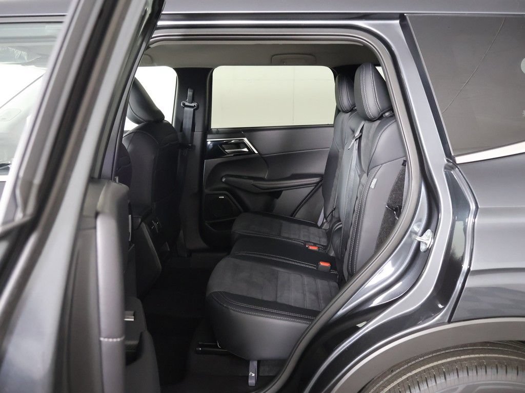 New 2026 Mitsubishi Outlander SE FWD image 32