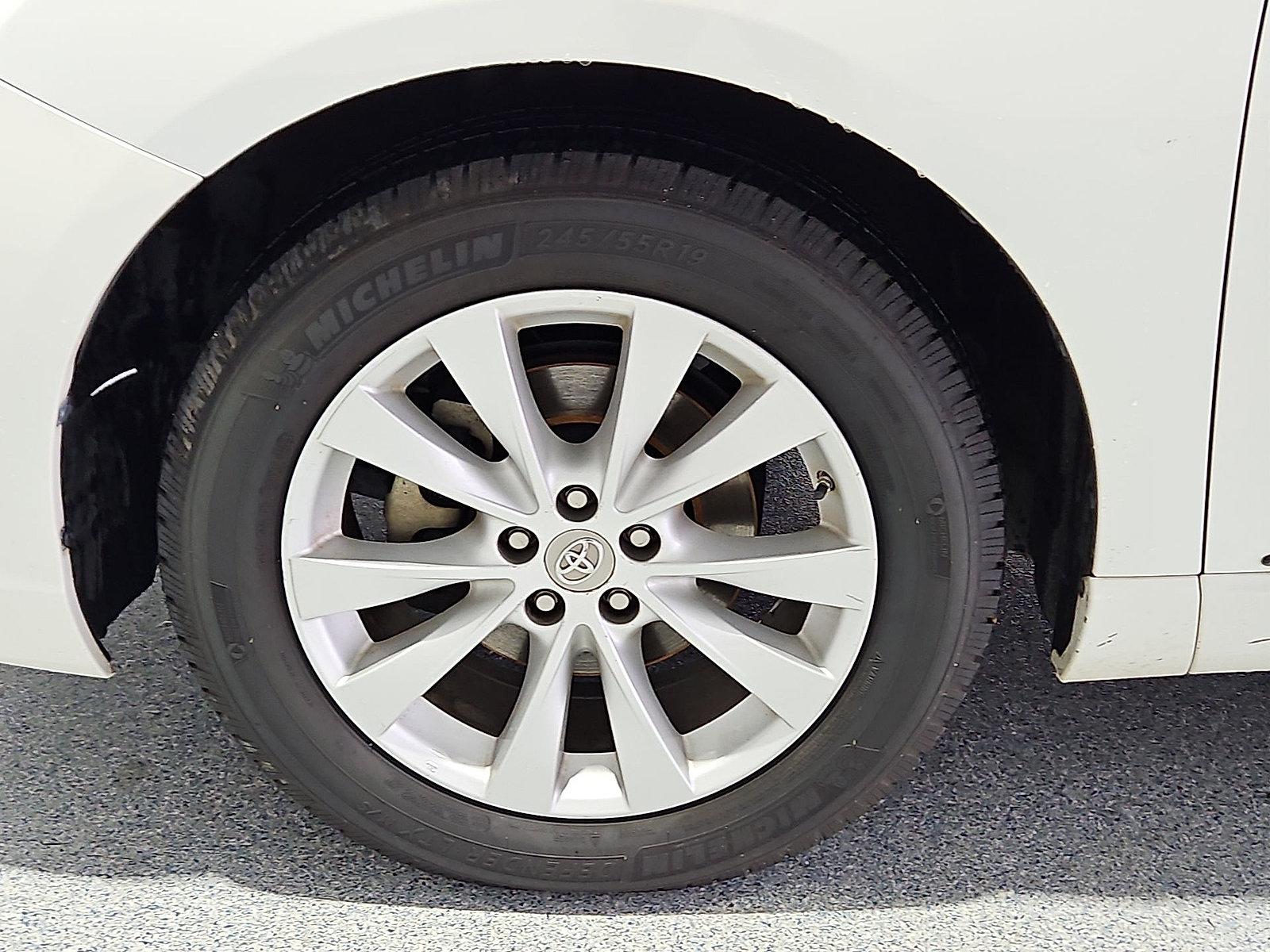 Used 2013 Toyota Venza XLE FWD image 11