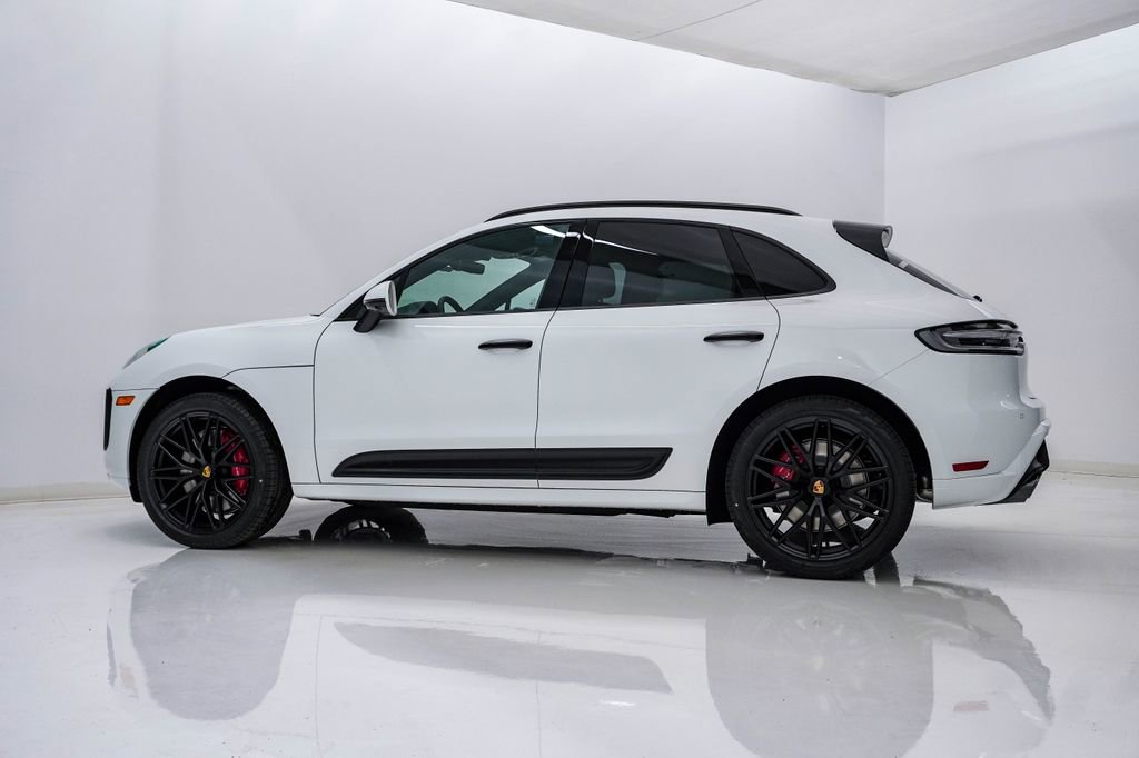 New 2026 Porsche Macan GTS AWD/4WD image 2